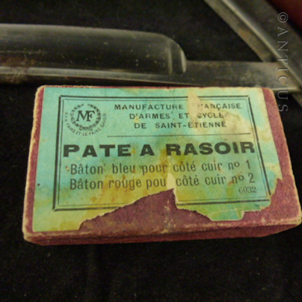 French Shaver with Original Rouge.