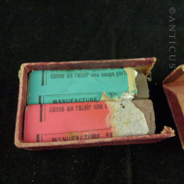 French Shaver with Original Rouge.