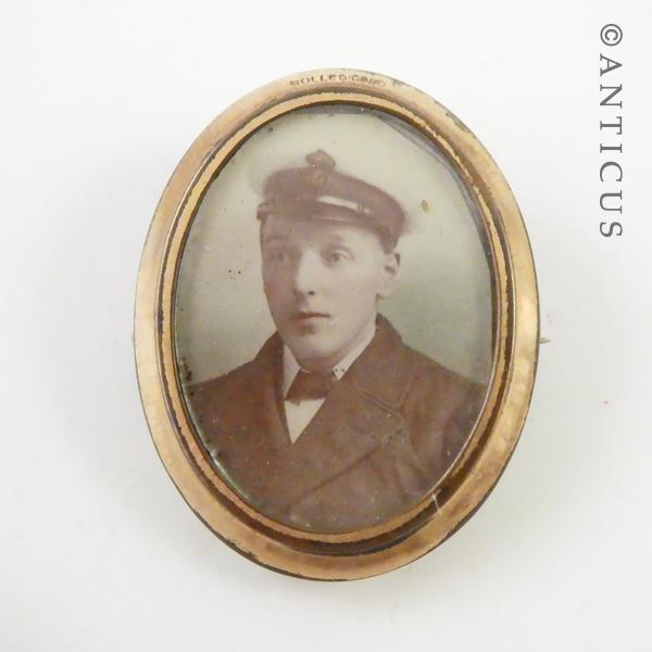 Two Items of Nautical Jewellery.