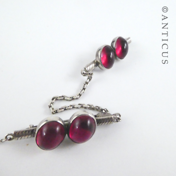Vintage Double Red Stones Brooch, Signed.