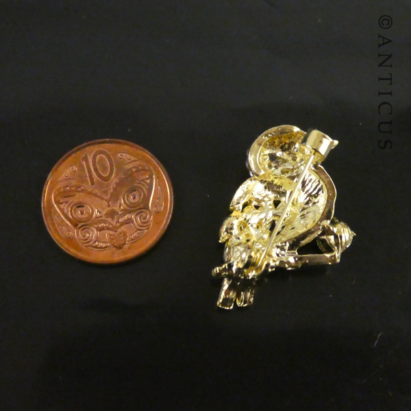 Sparkly Costume Jewellery Bird Brooch.