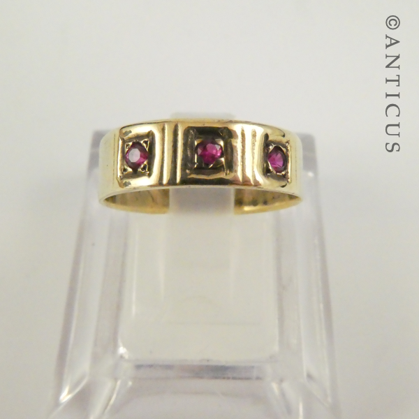 Gold and Ruby Vintage Ring.