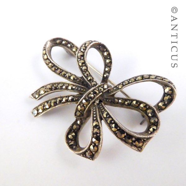 Pretty Marcasite and Silver Bow Brooch.