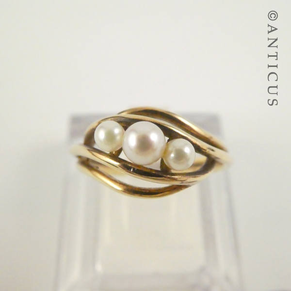 Gold and Three Pearl Ring.