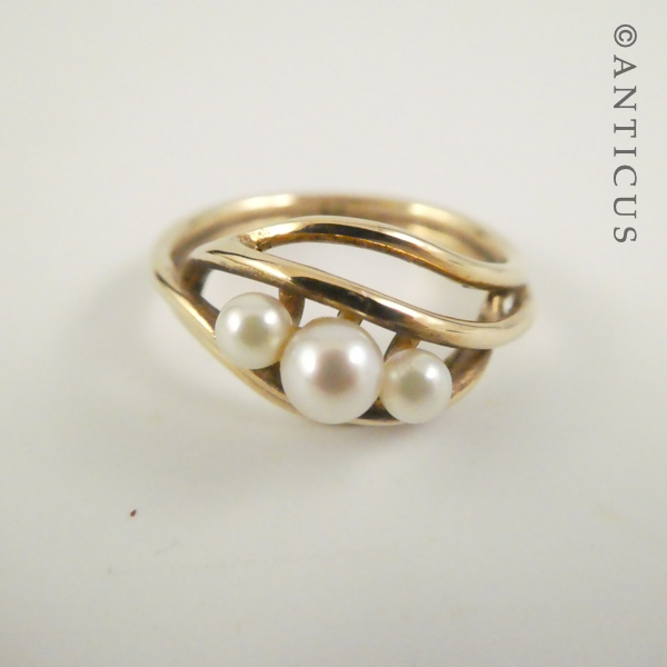 Gold and Three Pearl Ring.