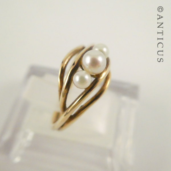Gold and Three Pearl Ring.