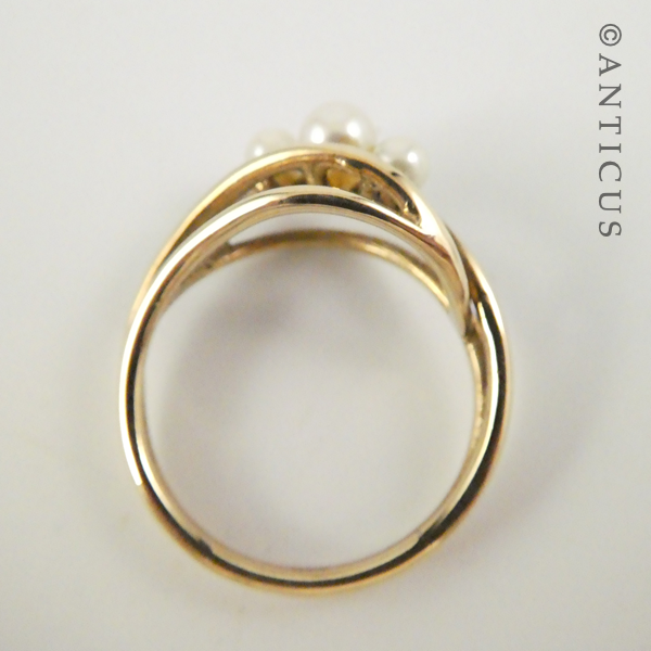 Gold and Three Pearl Ring.