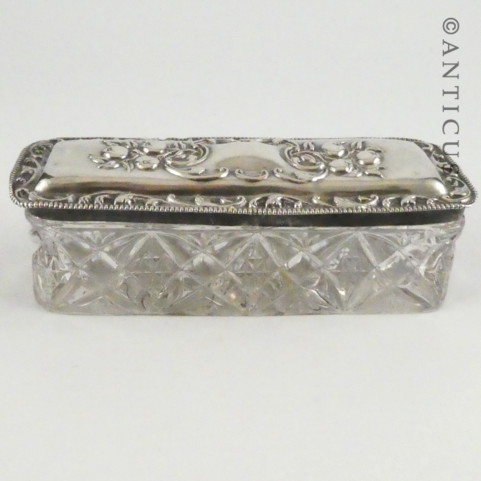 Antique Silver-Lidded Small Vanity Box.