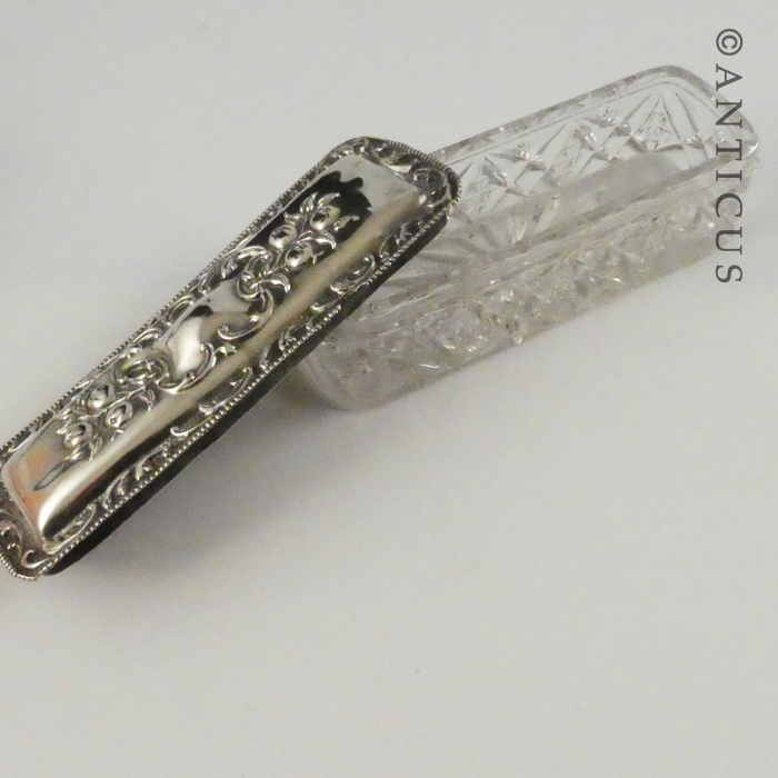 Antique Silver-Lidded Small Vanity Box.