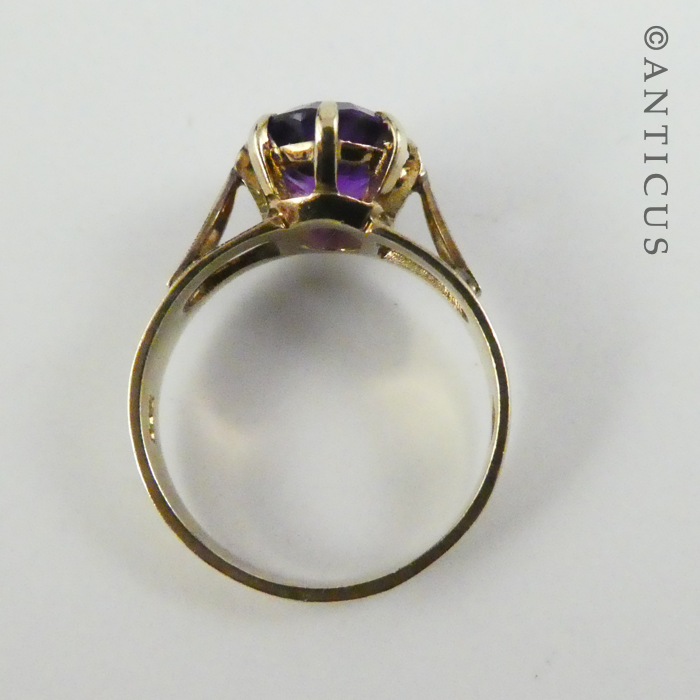 Amethyst and Gold Vintage Ring.