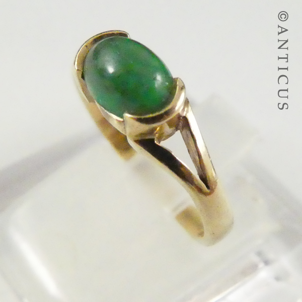 Gold and Emerald Cabochon Ring