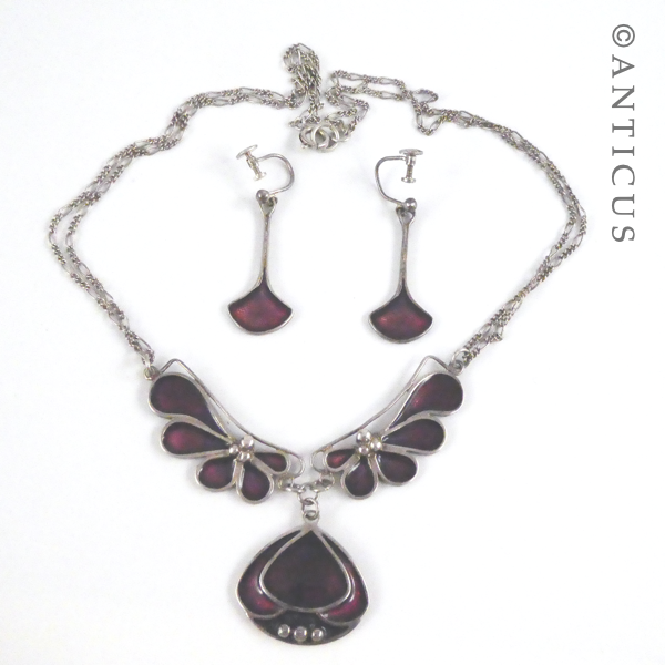 Art Nouveau Style Necklace & Earrings.