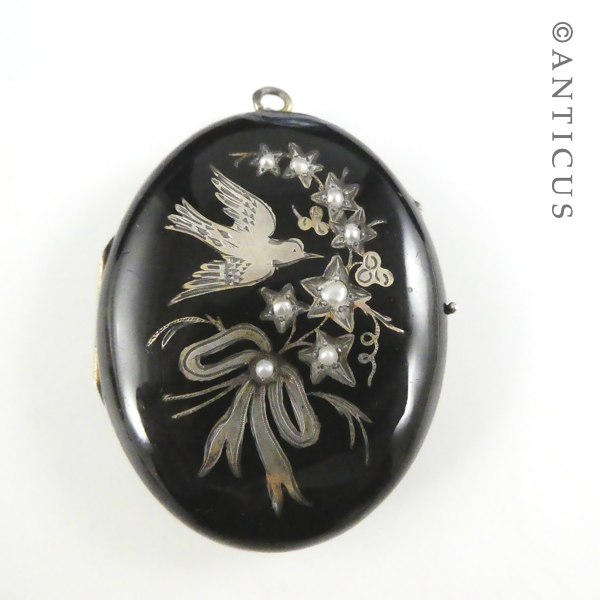 Victorian Black Enamelled Locket with Inlay.