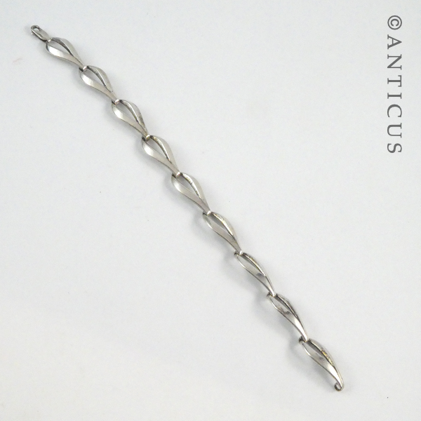 Oval Link Sterling Silver Bracelet.