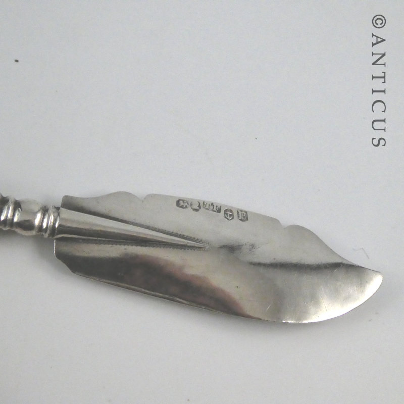 Antique Silver and Pearl Butter Knife.