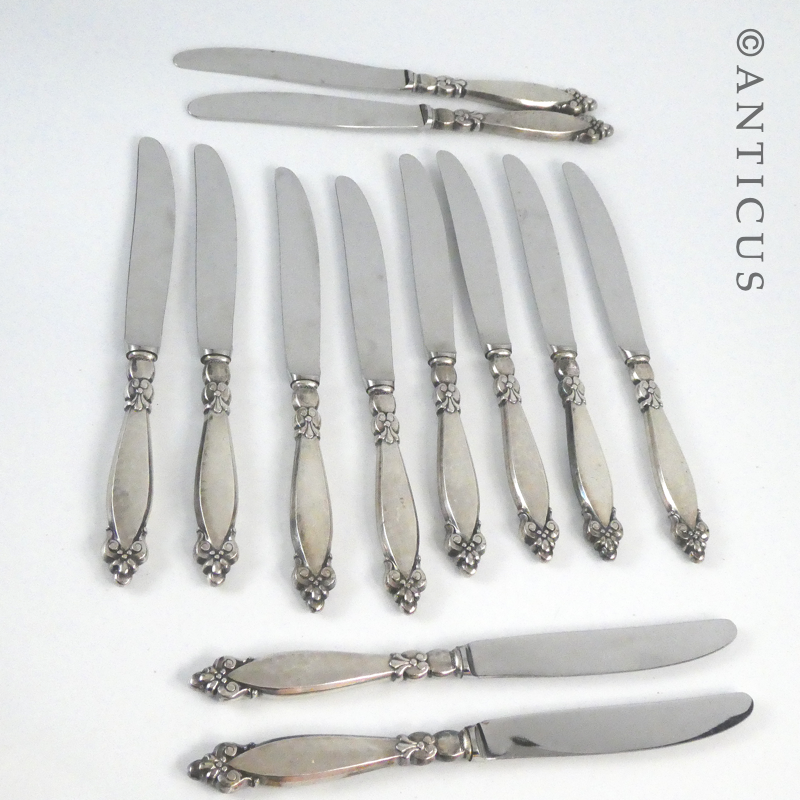 Set of 12 Silver Handled Vintage Knives.