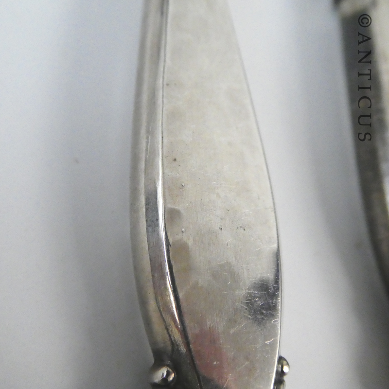 Set of 12 Silver Handled Vintage Knives.