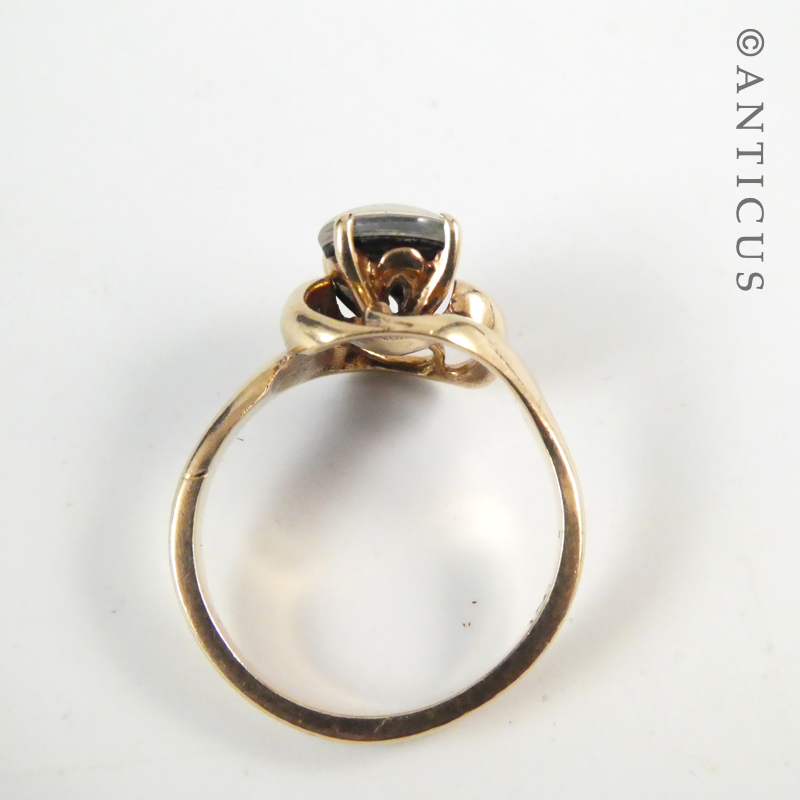 Gold and Opal Vintage Ring.