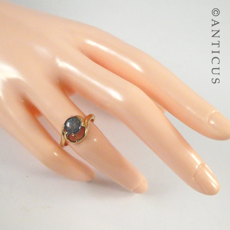 Gold and Opal Vintage Ring.