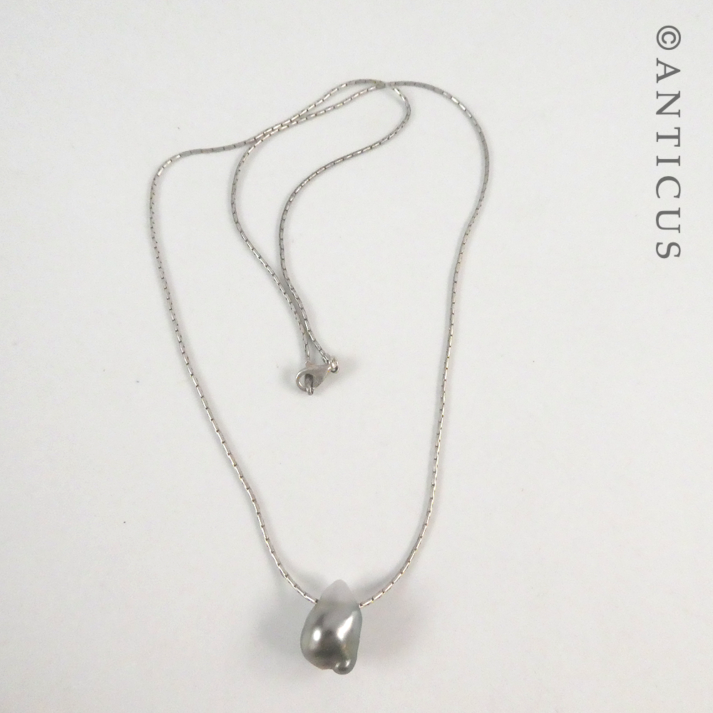 Silver Chain with Sliding Black Pearl.