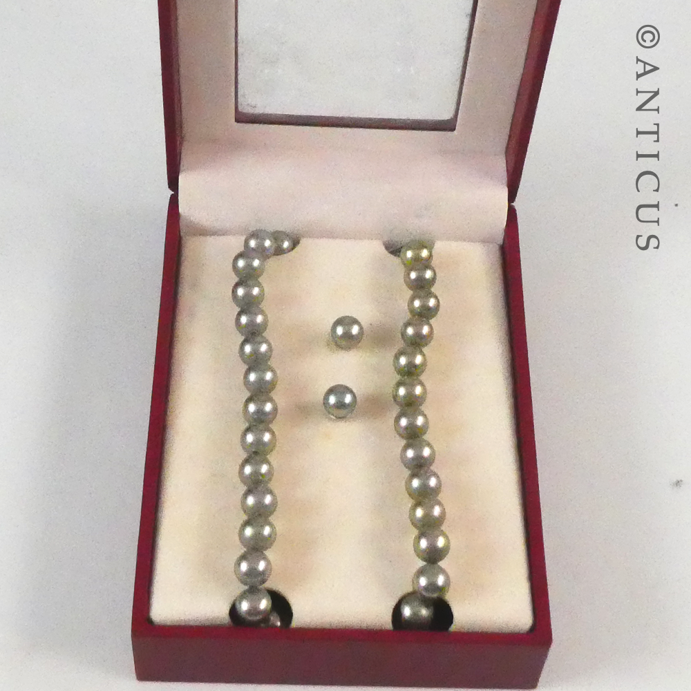 Faux Black Pearl Necklace and Earrings.