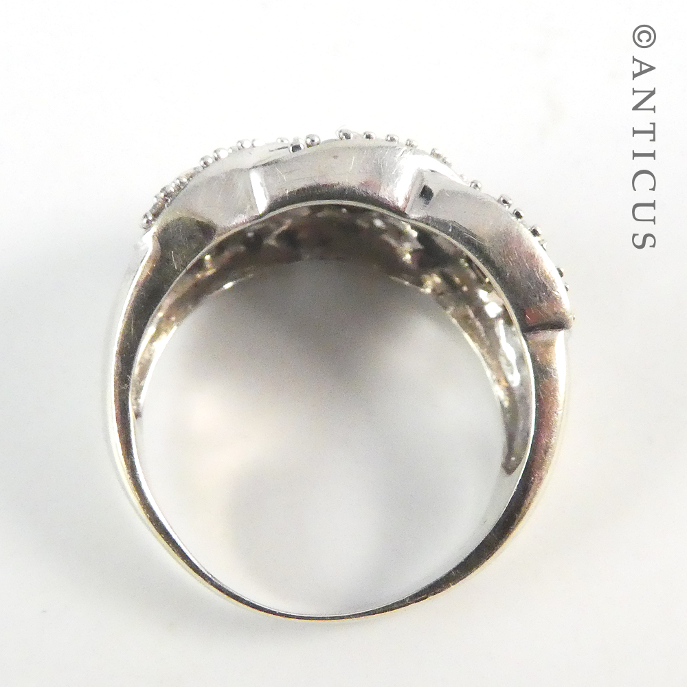 18ct Modern Diamond Dress Ring.