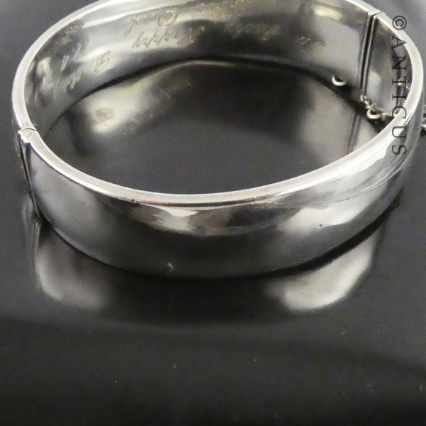 Vintage Snap Bangle, Sterling Silver.