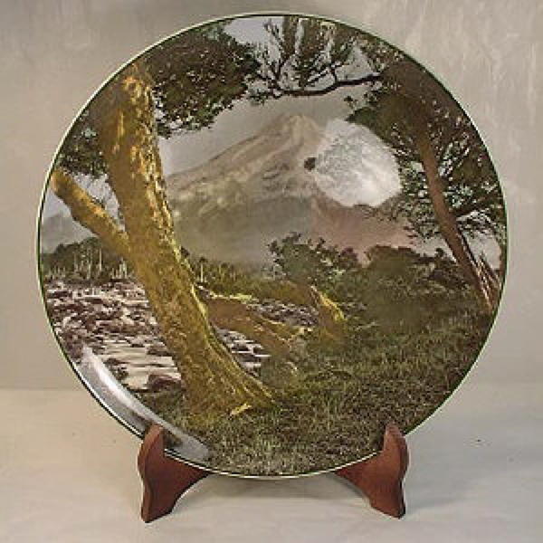 Royal Doulton Mt Egmont Plate, New Zealand.