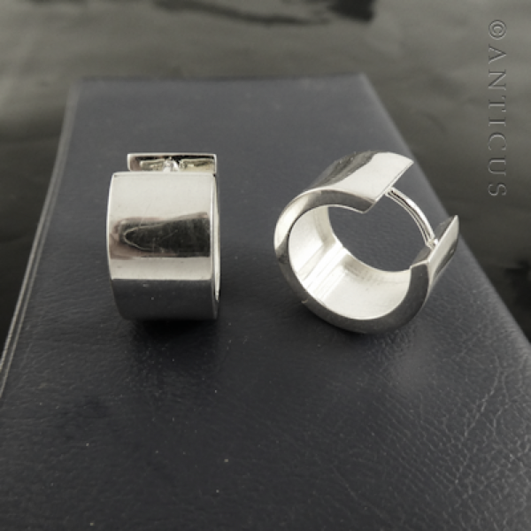 Sterling Silver Chunky Small Hoop Earrings.