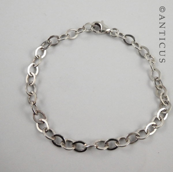 Silver Chain Link Bracelet.