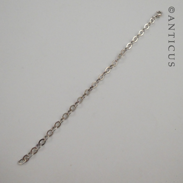 Silver Chain Link Bracelet.