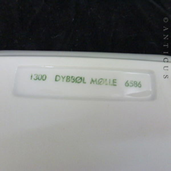 Bing & Grondahl Dish, Dybolle Molle.