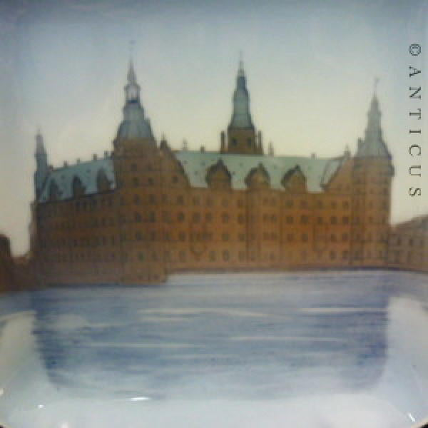 Bing & Grondahl Dish, Frederiksborg.