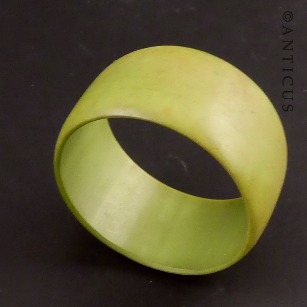 Old Green Bakelite Napkin Ring.