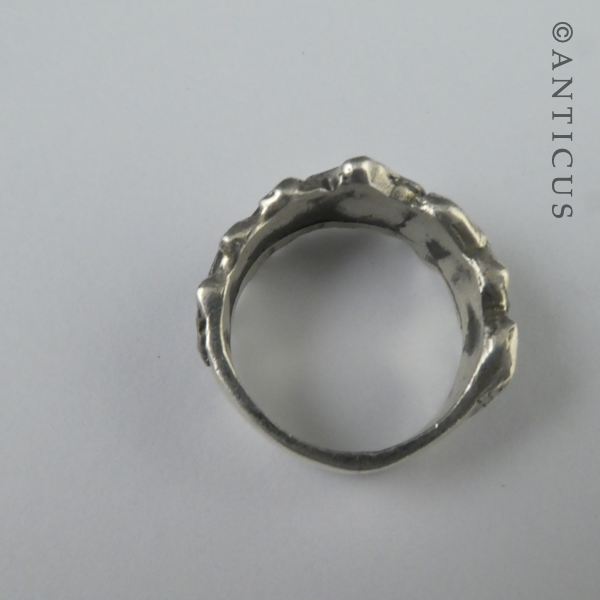 Silver Band Ring, Flower Heads Design.