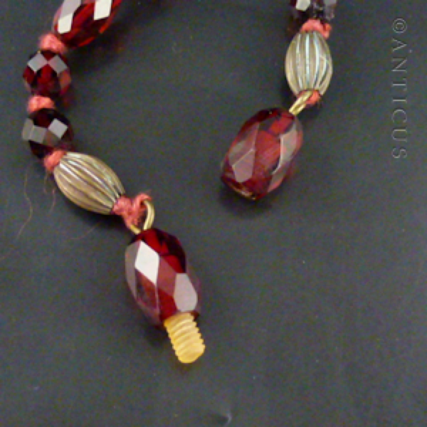 Graduated Faceted Bakelite Vintage Necklace.