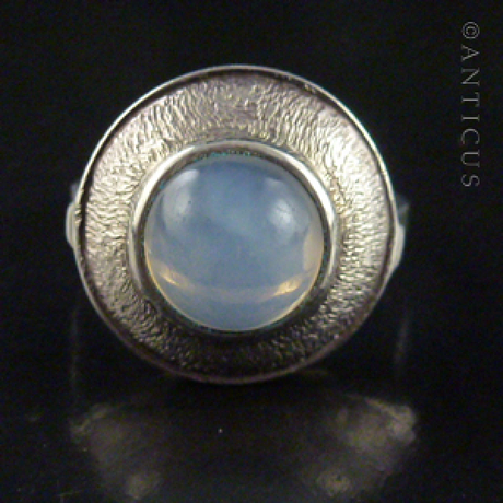 Silver Ring with Moonstone.