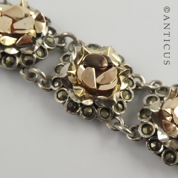 Vintage Silver and Gilt Floral Link Bracelet.