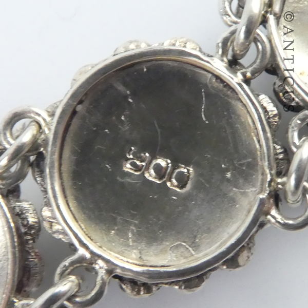 Vintage Silver and Gilt Floral Link Bracelet.