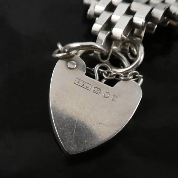 Silver Vintage Gatelink Bracelet.