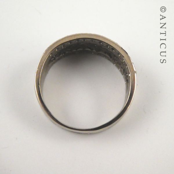 18ct Gold and Diamond Fancy Ring.