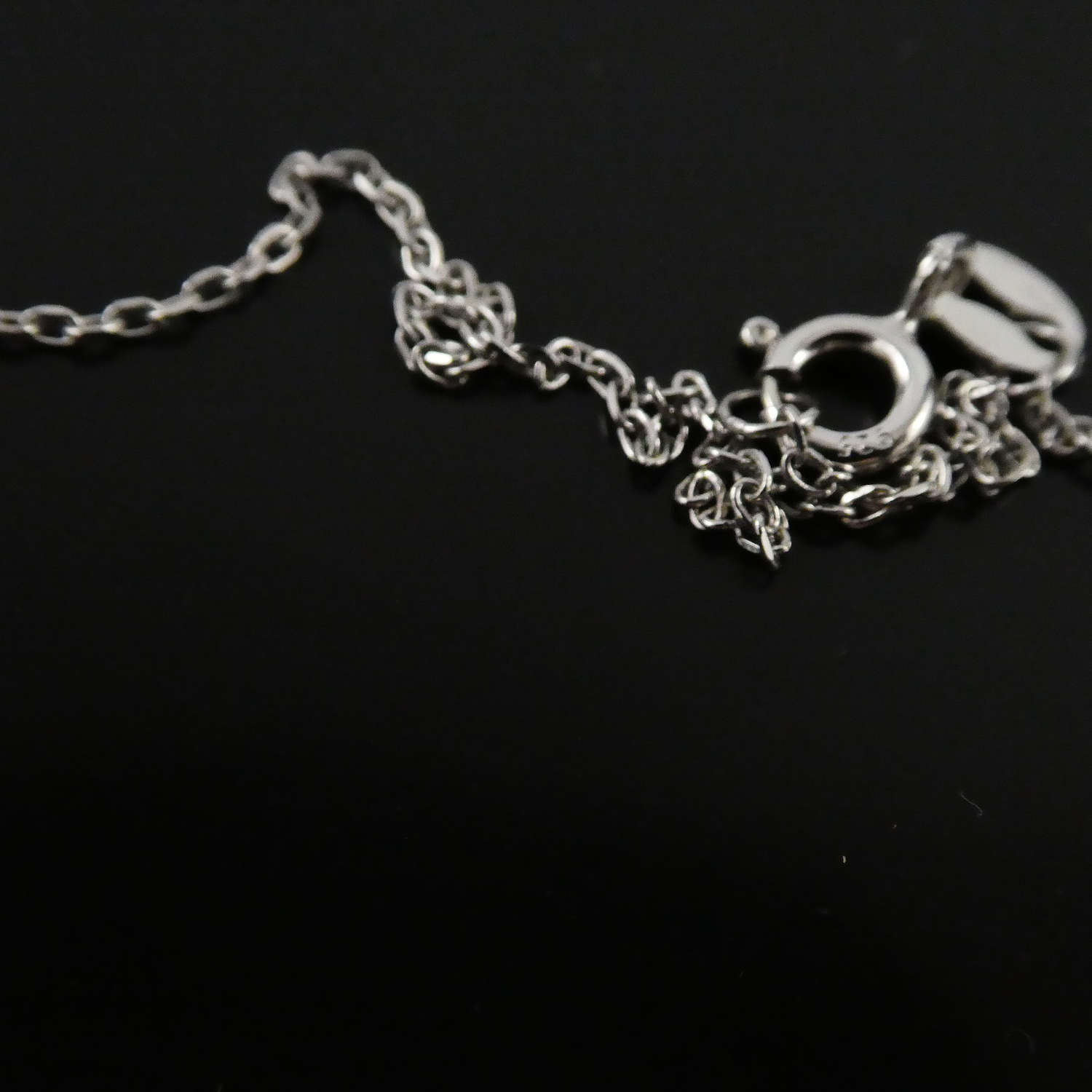 18ct White Gold and Diamond Pendant.