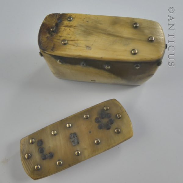 Small Vernacular Georgian Horn Snuff Box.