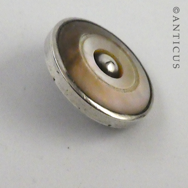 Art Deco Mother of Pearl and Silver Brooch.