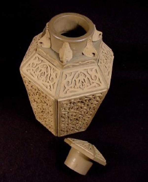 Early Villeroy and Boch Lidded Large Tea Caddy.