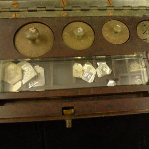 Vintage set of Microid Metric Weights in Bakelite Fitted Box.