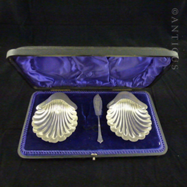 Pair of Sterling Silver Butter Shells, Cased.