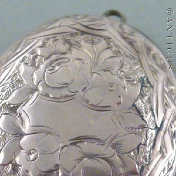 Rose Gold Victorian Locket.