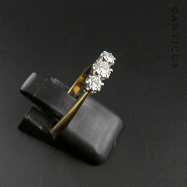 Vintage 18ct Gold, 3 Diamond Ring.