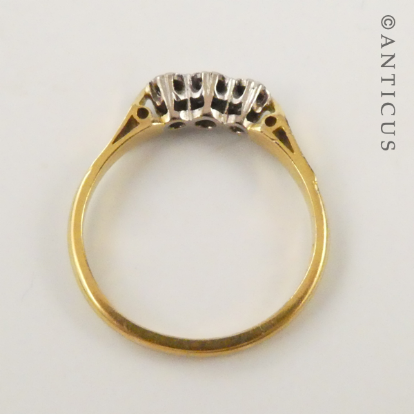 Vintage 18ct Gold Three Diamond Ring.